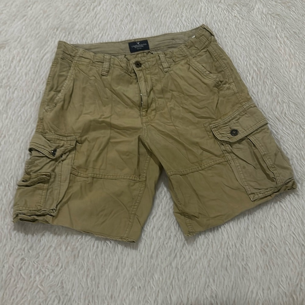 American eagle outfitters khaki cargo classic shorts size 33